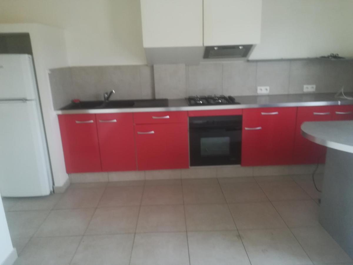 Logement De Plein Pied A Mirecourt Bagian luar foto